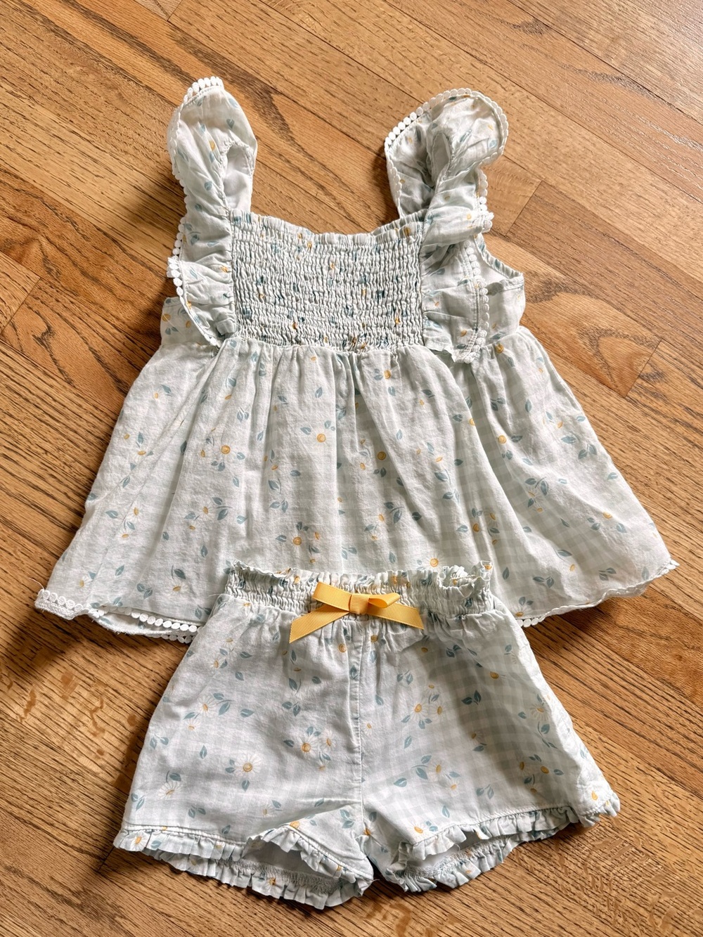 Max Studio Girls Light Blue Floral Smocked Tank & Shorts Set with Yellow Bow